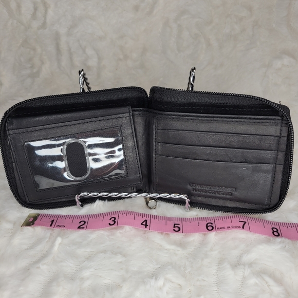 Men Bifold Black Wallet with Flap - Picture 4 of 5